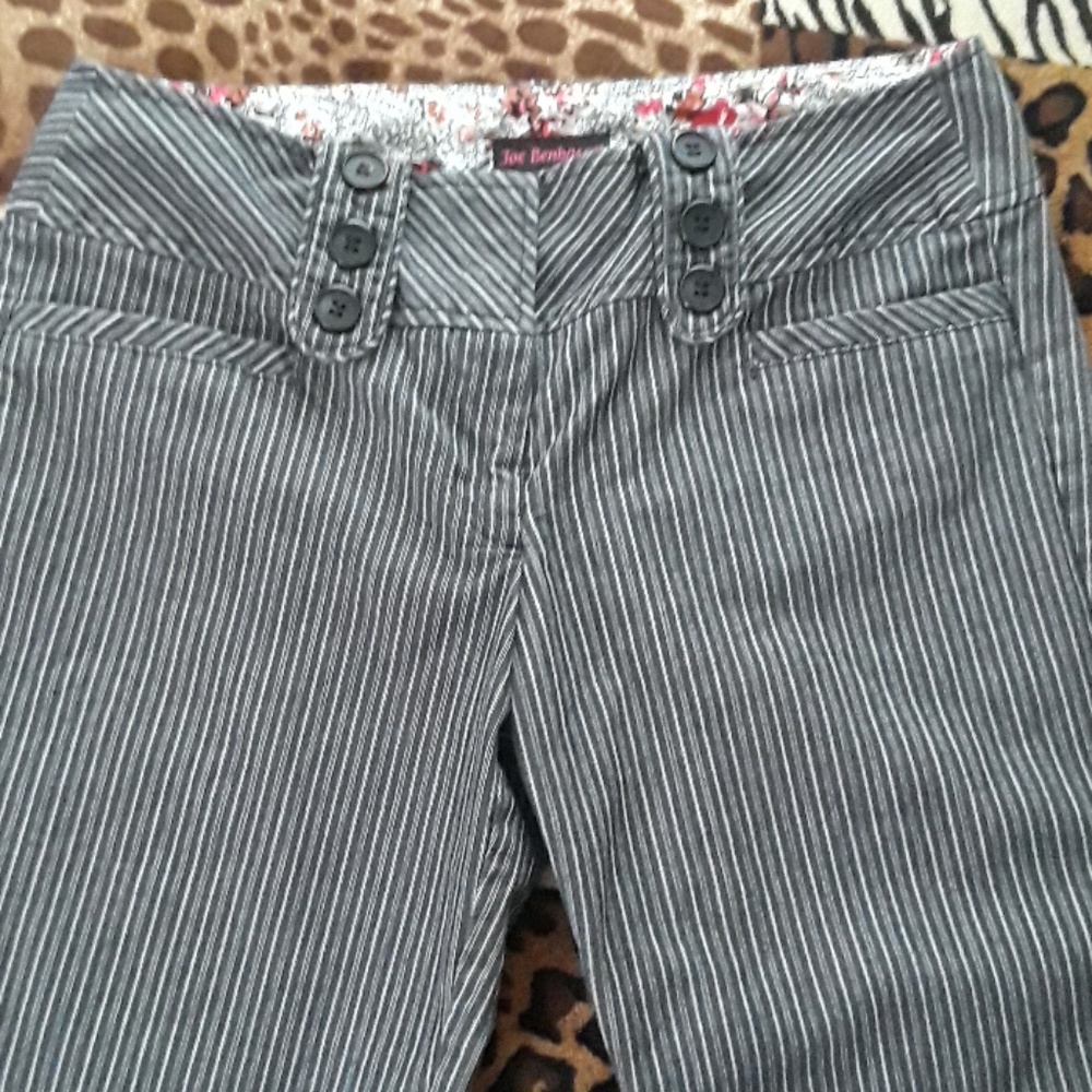 Capris - Picture 4 of 4